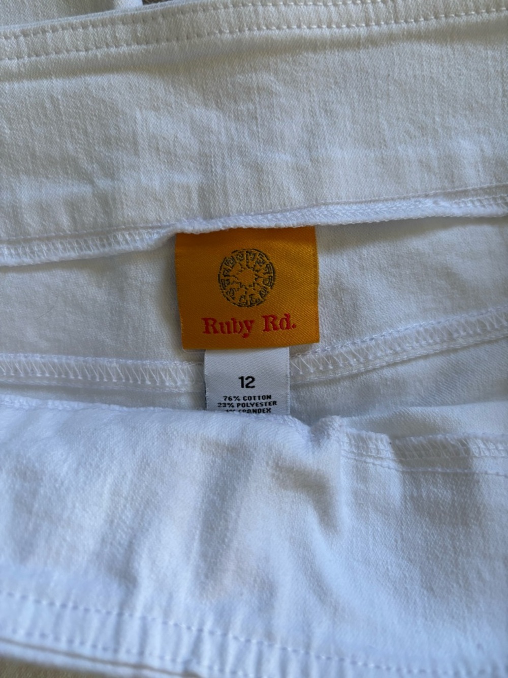 White Capris bundle - Picture 4 of 7